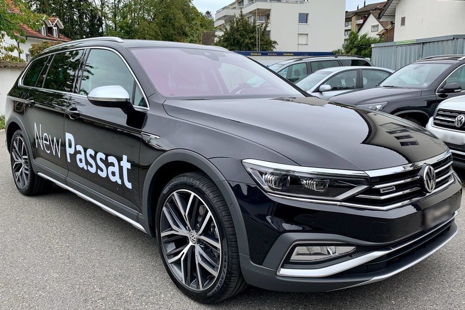 Продам Volkswagen Passat Alltrack 2020 года в Киеве