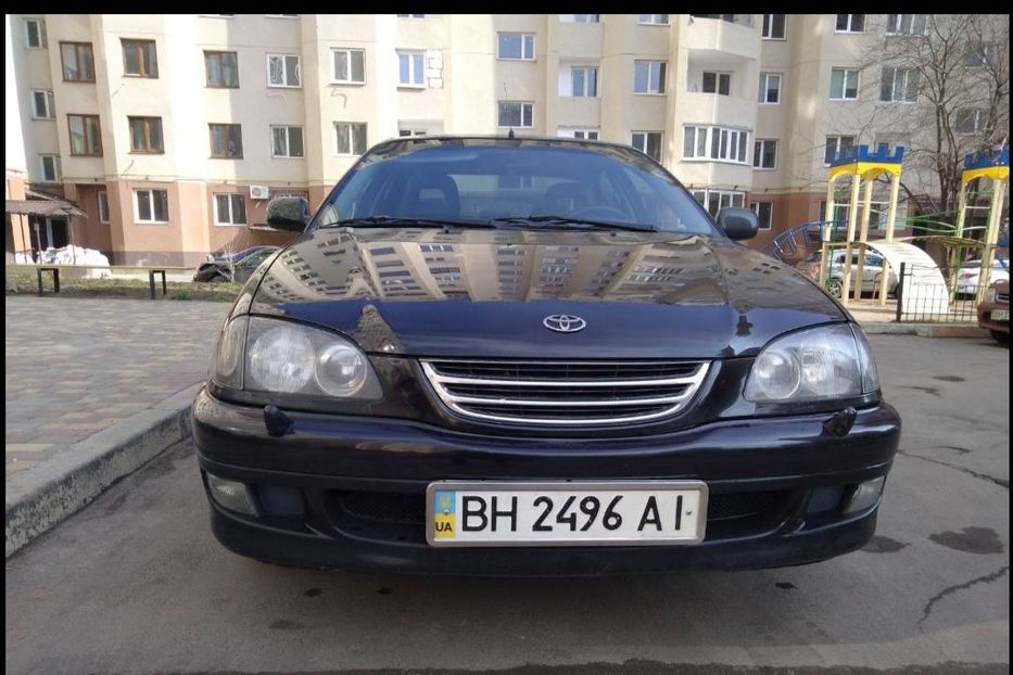 Продам Toyota Avensis 1999 года в Одессе