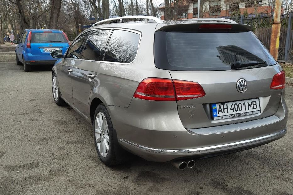 Продам Volkswagen Passat B7 Highline 2012 года в Киеве