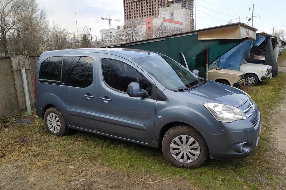 Продам Citroen Berlingo пасс. Multispace 2011 года в Киеве