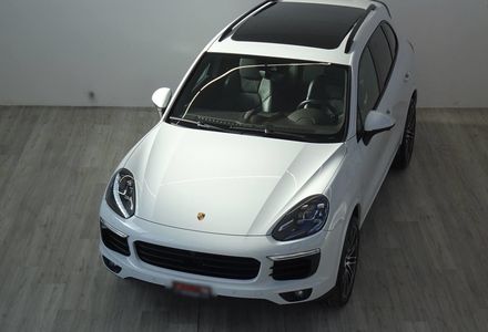 Продам Porsche Cayenne 2017 года в Киеве