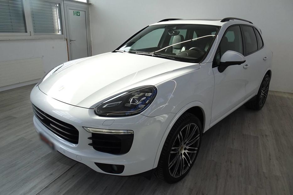 Продам Porsche Cayenne 2017 года в Киеве
