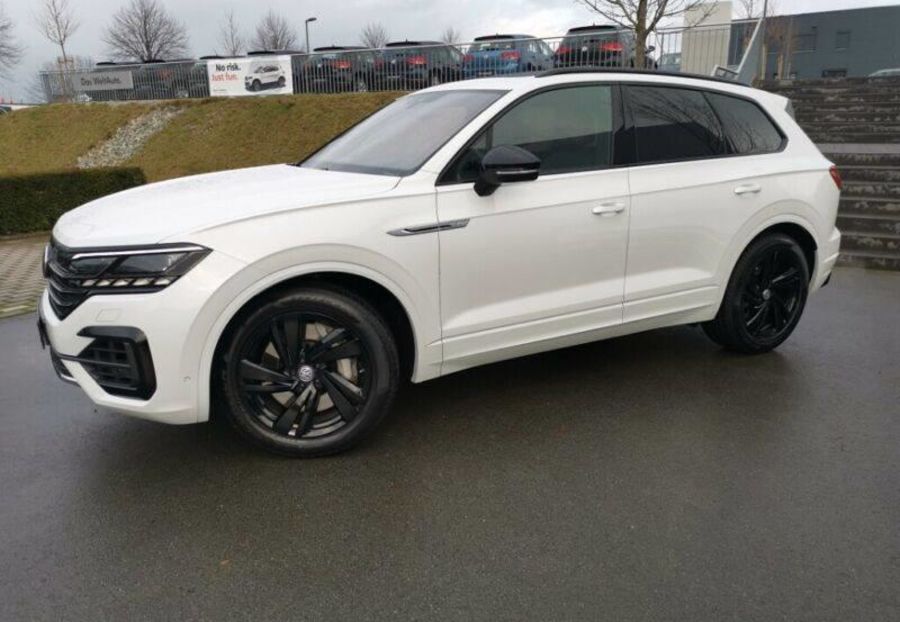 Продам Volkswagen Touareg 2020 года в Киеве