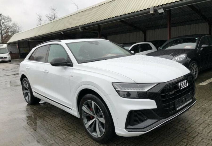 Продам Audi Q8 2018 года в Киеве