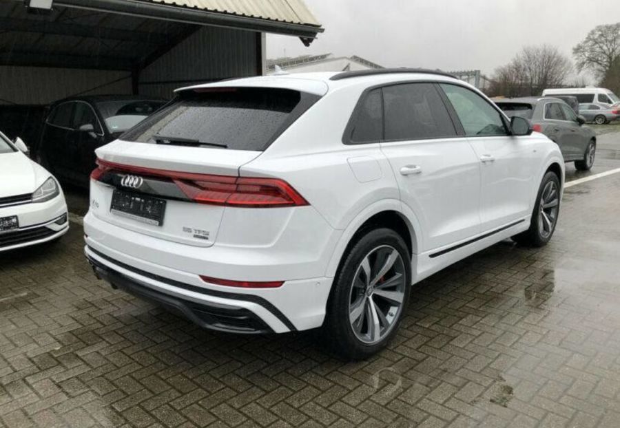 Продам Audi Q8 2018 года в Киеве