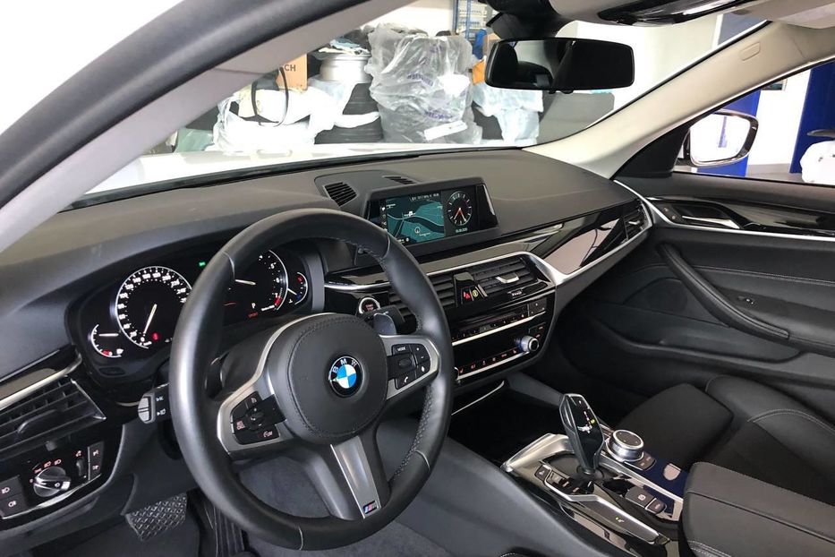 Продам BMW 520 I 2018 года в Киеве