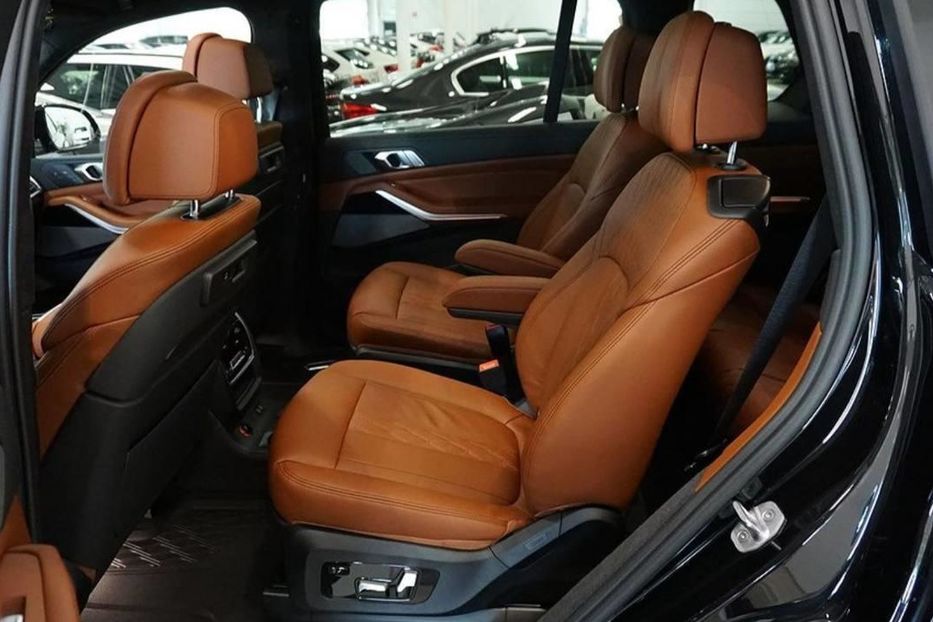 Продам BMW X7 40i 2020 года в Киеве