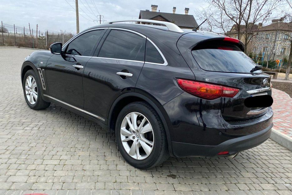 Продам Infiniti Q70 2015 года в Одессе