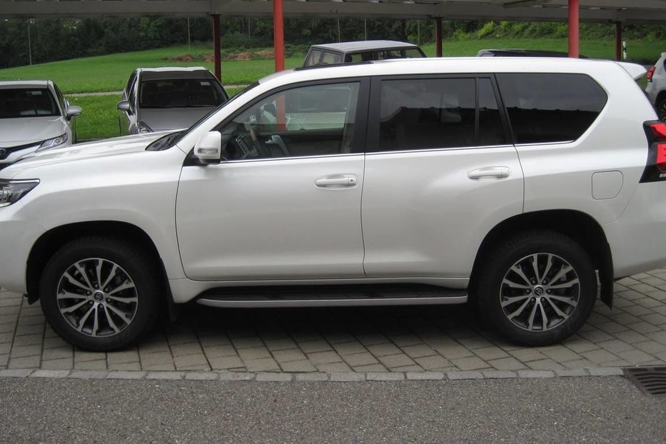 Продам Toyota Land Cruiser Prado 2019 года в Киеве