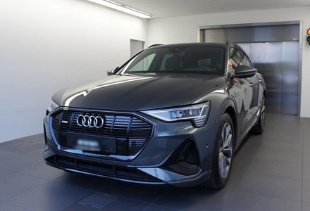 Продам Audi E-Tron 2020 года в Киеве