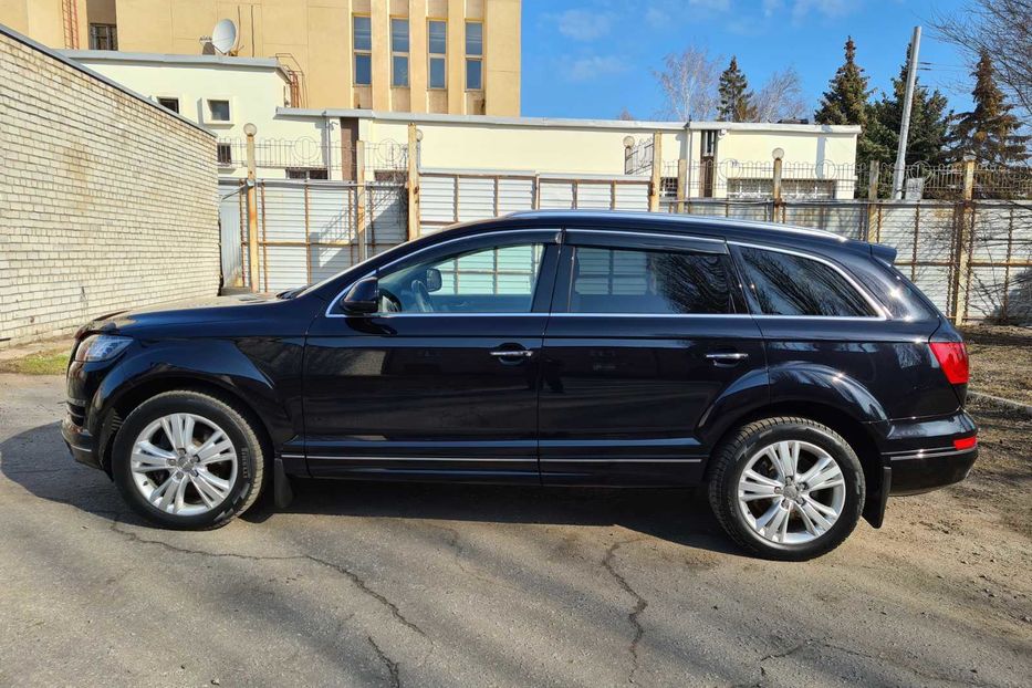 Продам Audi Q7 2012 года в Харькове