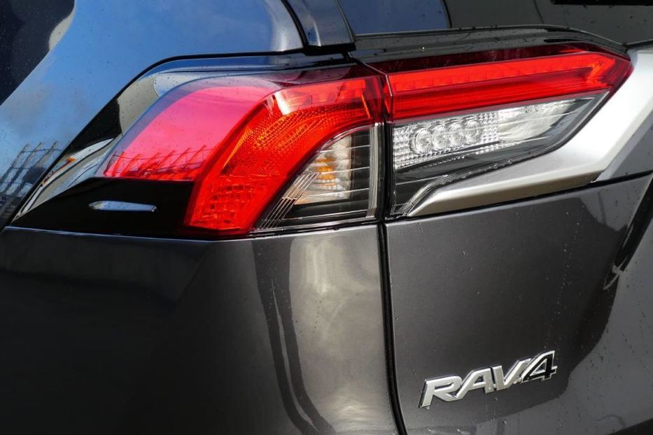 Продам Toyota Rav 4 2020 года в Киеве