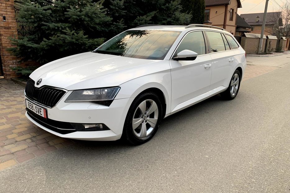 Продам Skoda Superb 2.0TDI NE FARBOVANA 2017 года в Киеве