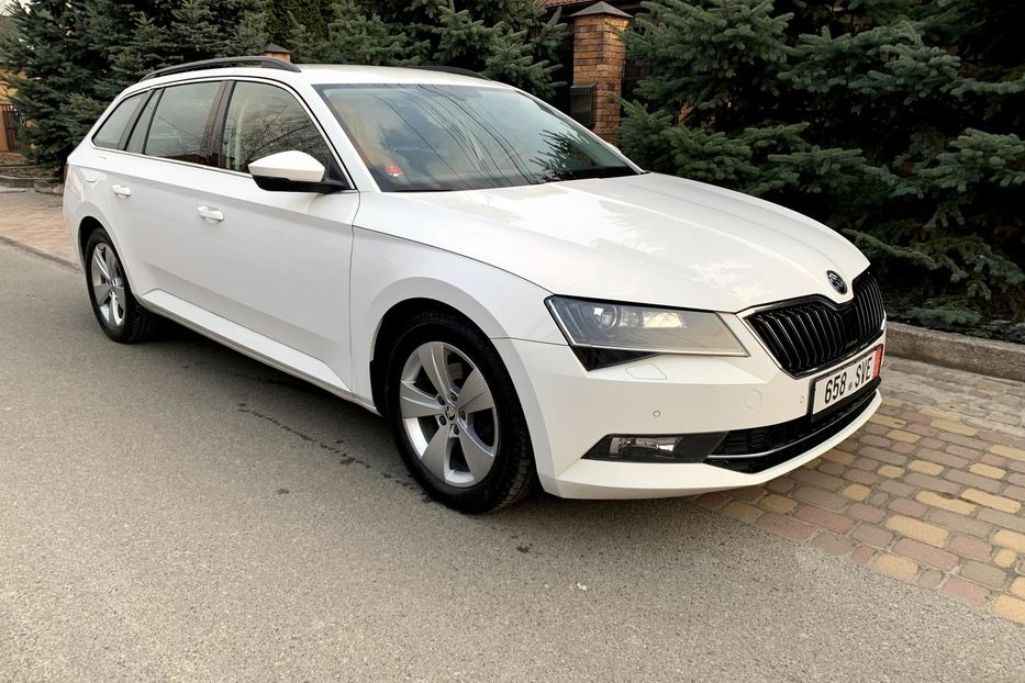 Продам Skoda Superb 2.0TDI NE FARBOVANA 2017 года в Киеве