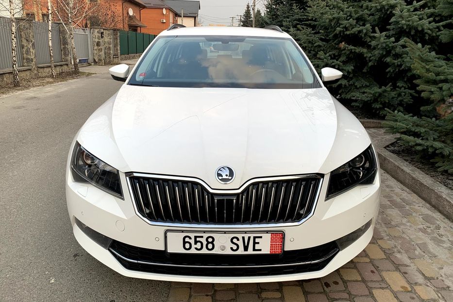 Продам Skoda Superb 2.0TDI NE FARBOVANA 2017 года в Киеве