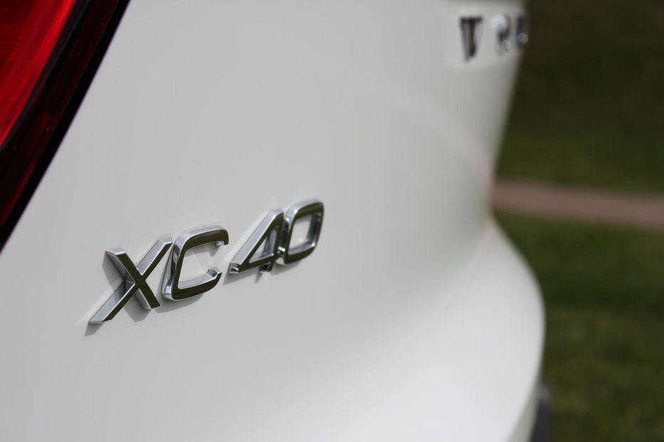 Продам Volvo XC60 XC40 Momentum 2019 года в Днепре