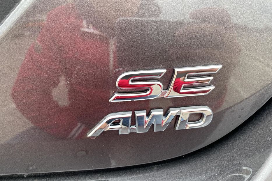 Продам Toyota Camry SE AWD 2020 года в Харькове