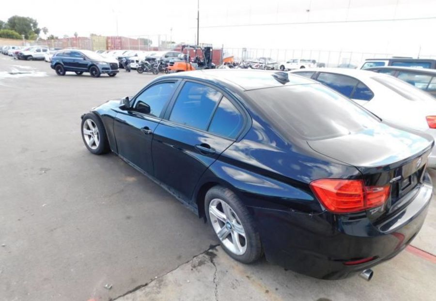 Продам BMW 320 xDrive 2014 года в Киеве