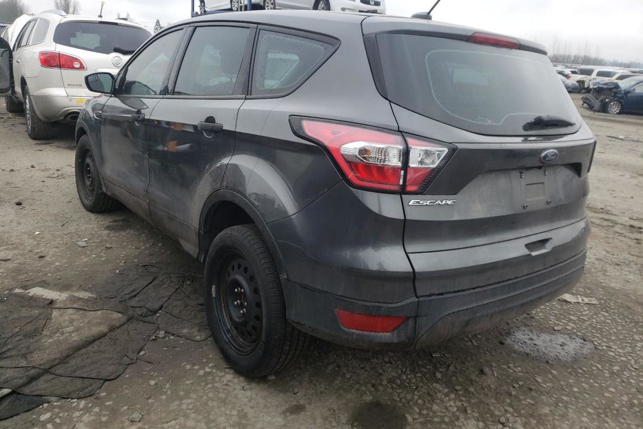 Продам Ford Escape 2017 года в Киеве