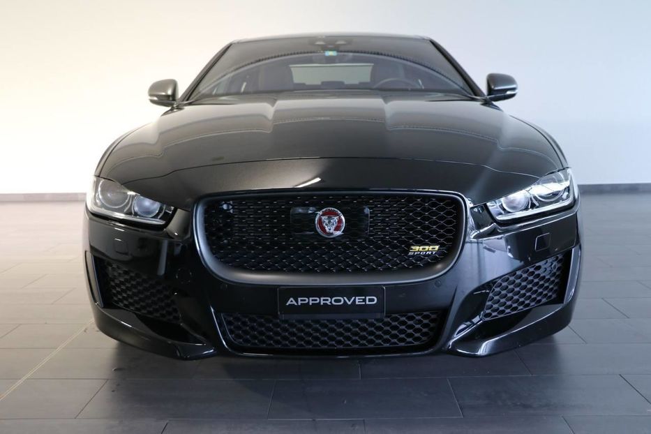 Продам Jaguar XE 2020 года в Киеве