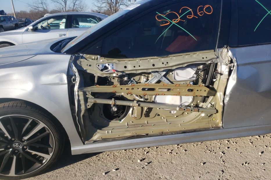 Продам Toyota Camry 2020 года в Киеве