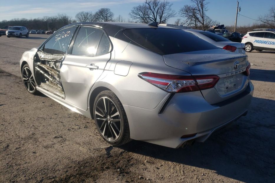 Продам Toyota Camry 2020 года в Киеве