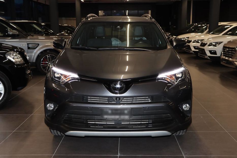 Продам Toyota Rav 4 2017 года в Киеве