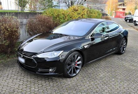 Продам Tesla Model S 85 2018 года в Киеве