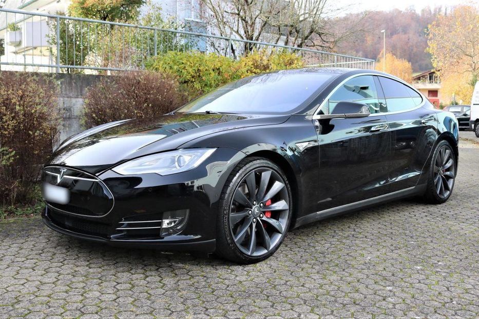 Продам Tesla Model S 85 2018 года в Киеве