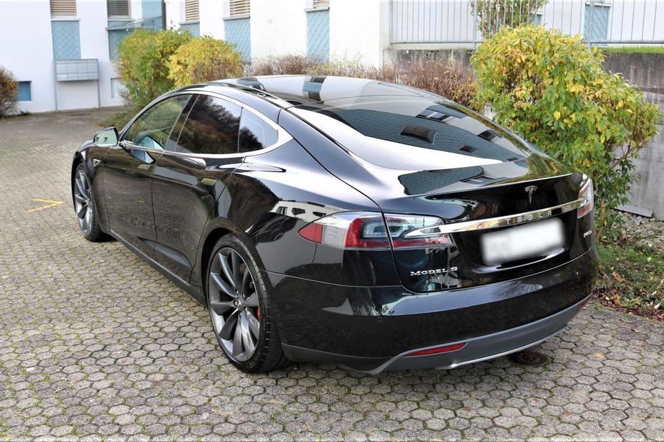 Продам Tesla Model S 85 2018 года в Киеве