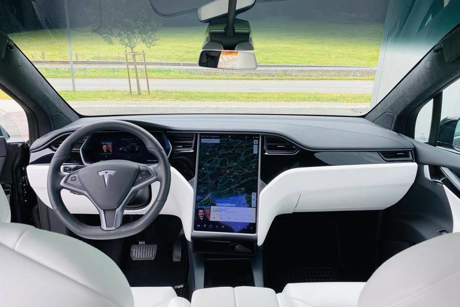 Продам Tesla Model X 2019 года в Киеве