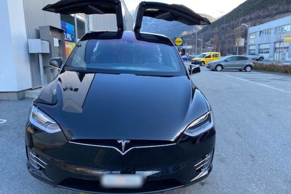 Продам Tesla Model X 2019 года в Киеве