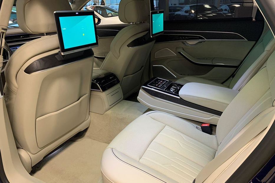 Продам Audi A8 2019 года в Киеве