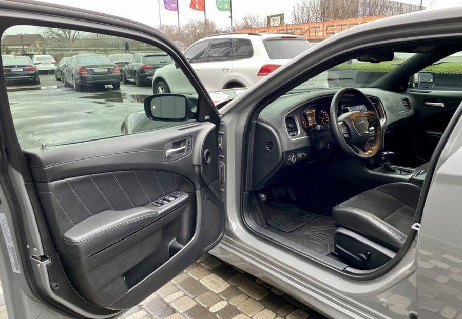 Продам Dodge Charger HEMI R/T + 2019 года в Киеве