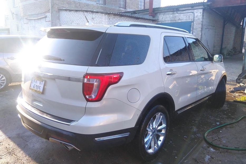 Продам Ford Explorer Limited 2018 года в Киеве