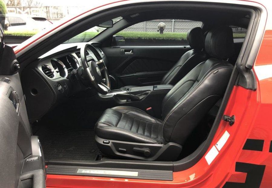 Продам Ford Mustang GT 2013 года в Киеве