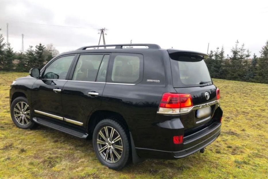 Продам Toyota Land Cruiser 200 2020 года в Киеве