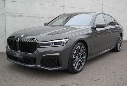 Продам BMW 750 D 2020 года в Киеве