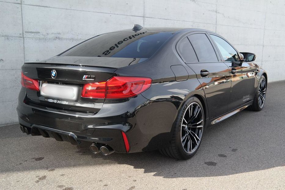 Продам BMW M5 2020 года в Киеве