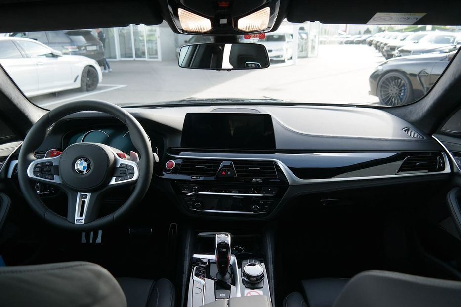 Продам BMW M5 2020 года в Киеве