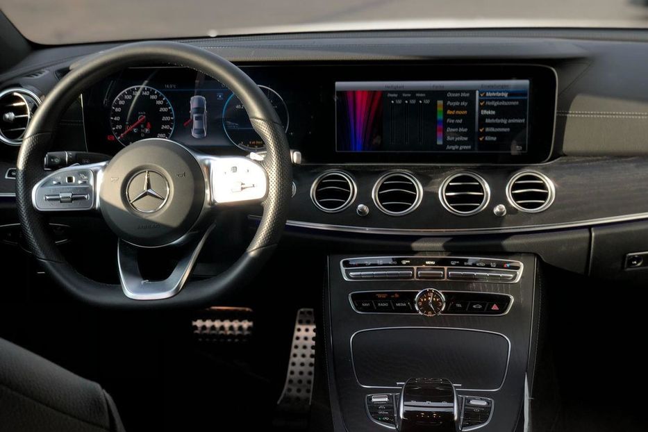 Продам Mercedes-Benz E-Class 300 2020 года в Киеве