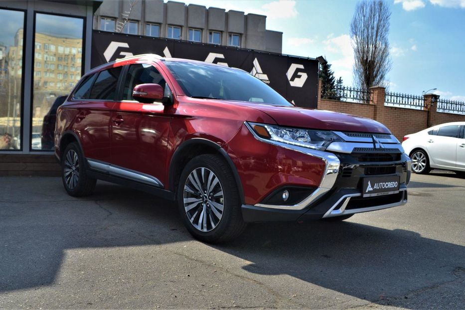 Продам Mitsubishi Outlander 2018 года в Киеве