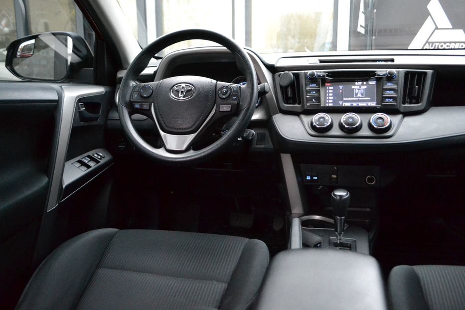 Продам Toyota Rav 4 2018 года в Киеве