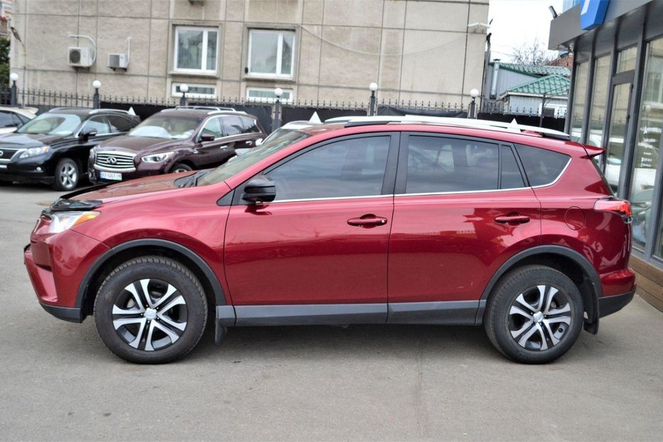 Продам Toyota Rav 4 2018 года в Киеве