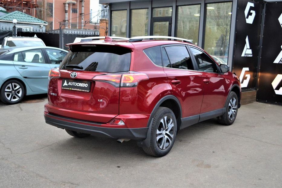 Продам Toyota Rav 4 2018 года в Киеве