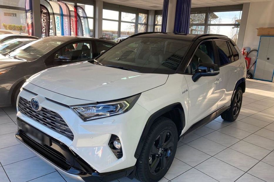 Продам Toyota Rav 4 2020 года в Киеве