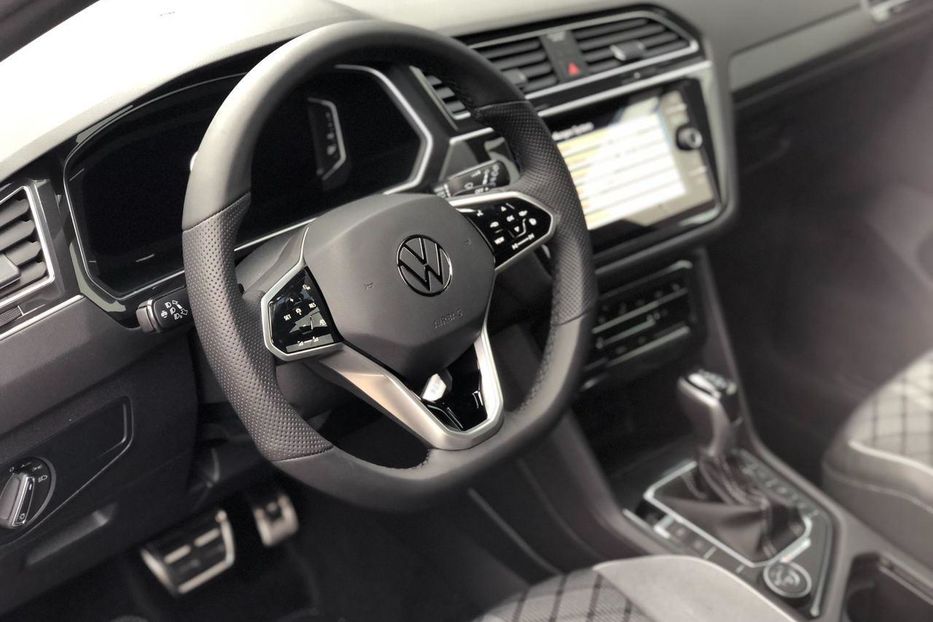 Продам Volkswagen Tiguan 2020 года в Киеве