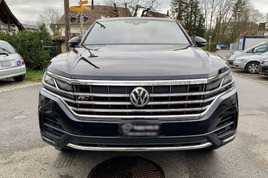 Продам Volkswagen Touareg 2019 года в Киеве