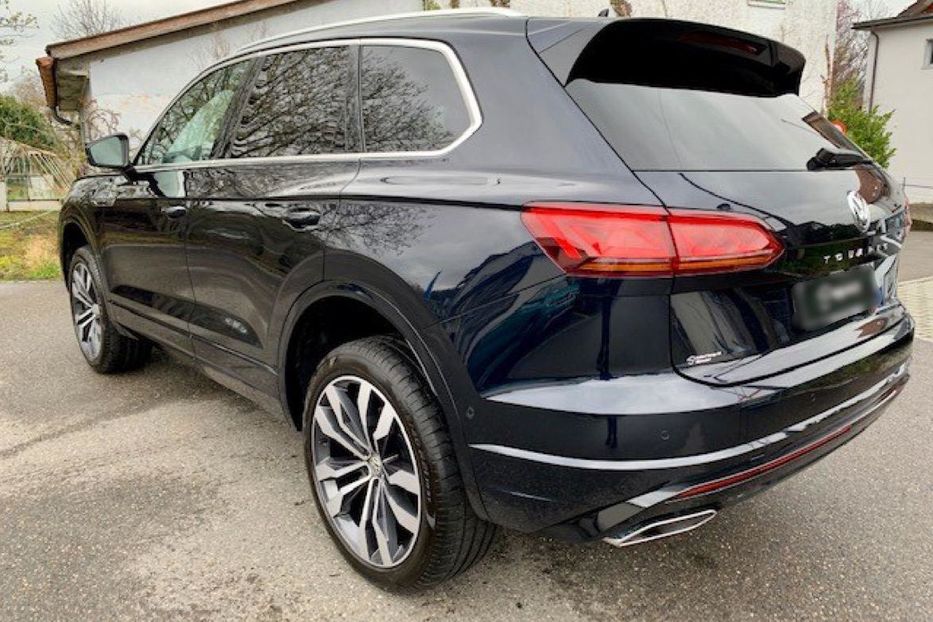 Продам Volkswagen Touareg 2019 года в Киеве