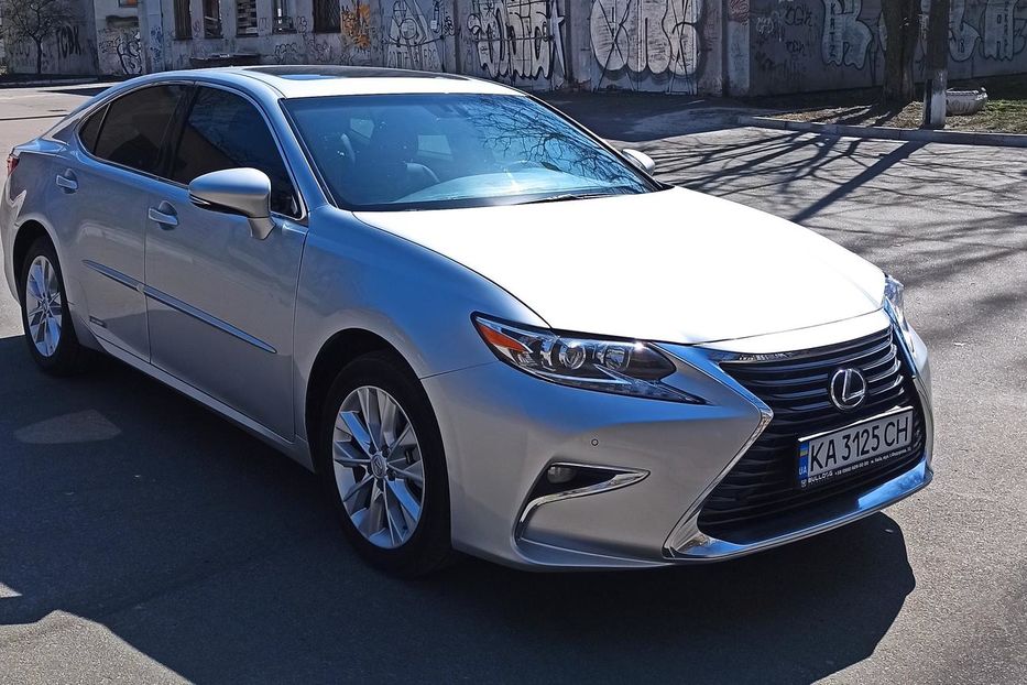 Продам Lexus ES 300 300H 2014 года в Киеве